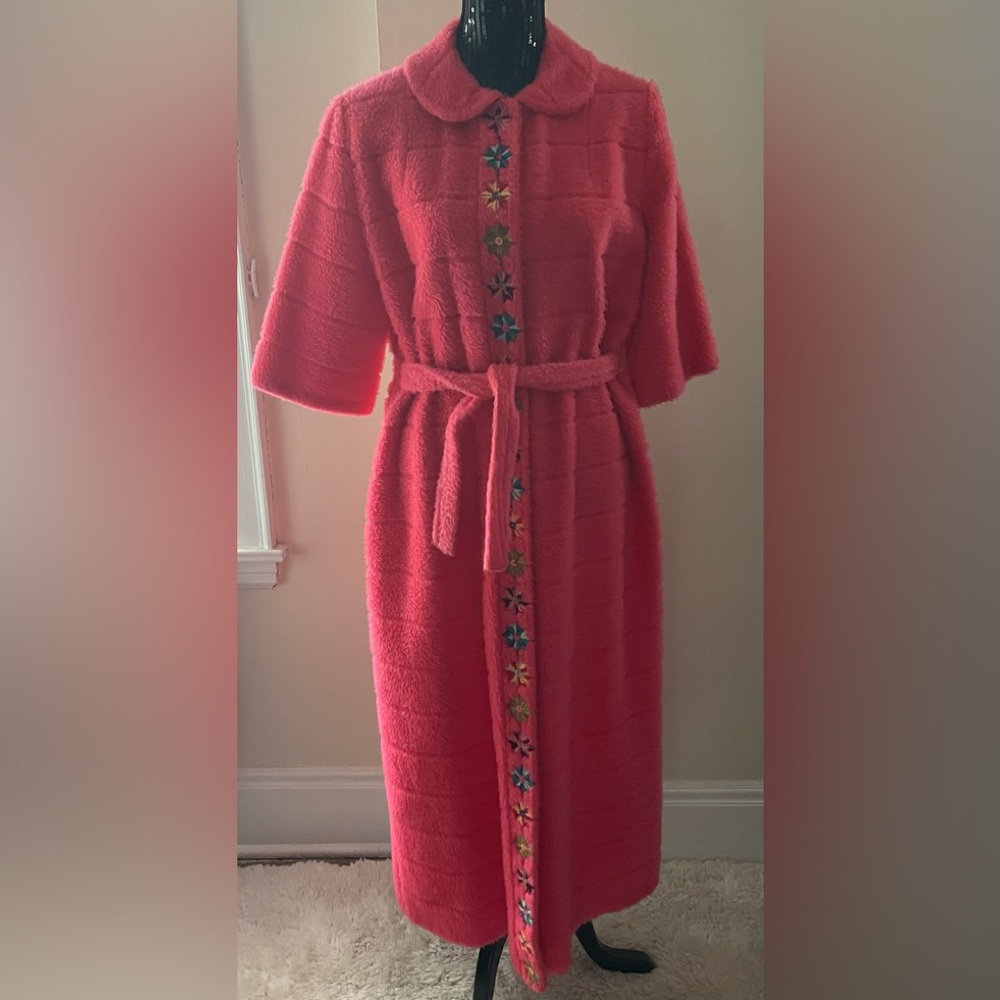 Vintage Strawberry Pink Plush Embroidered Robe